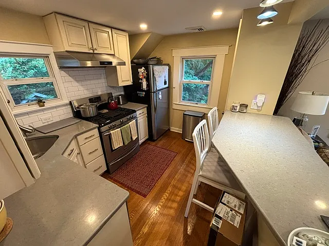 51 Sheridan Ave — Photo 4