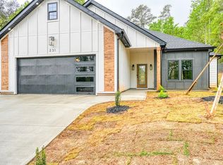 231 Holder St, Pickens, SC 29671