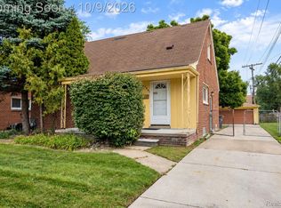 9081 Roosevelt St, Taylor, MI 48180