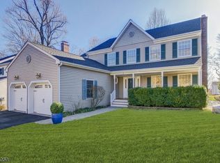 16 Maple St, Chatham, NJ 07928