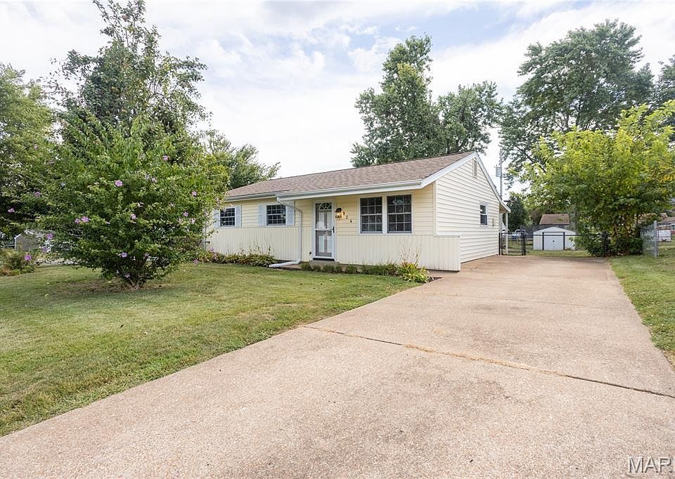1st image of 834 Weedel Dr