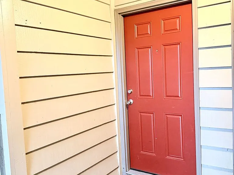 American Lake Townhomes — Photo 22