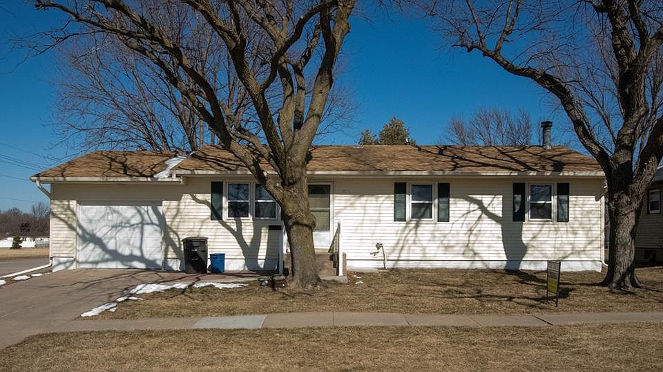 1st image of 2716 W 5th St
