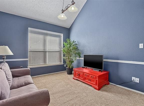 5th image of 8105 Amistad Ct