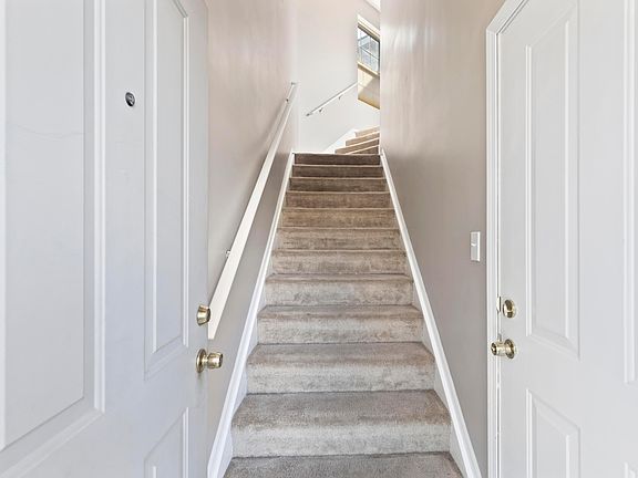 4th image of 5382 Nottinghamshire Ln