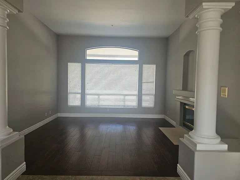 12210 E Desert Cove Ave — Photo 4