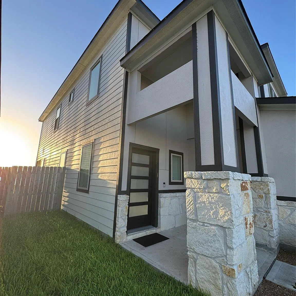 4 bed, 3.5 bath, $2,550 — Photo 4