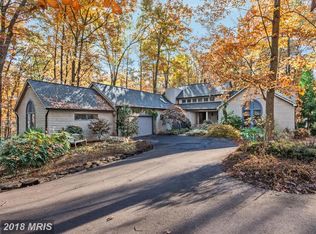 10905 Hunter Station Rd, Vienna, VA 22181