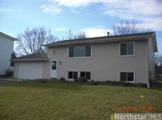 2098 Cliffhill Ln, Eagan, MN 55122