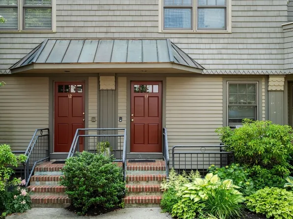 27-27R West St #13, Beverly, MA 01915