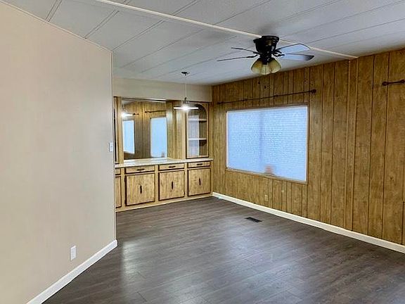 2nd image of 709 S Rose Ave