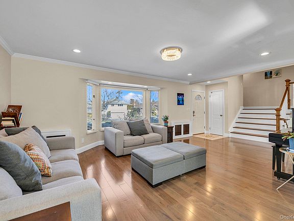 5th image of 5 Hillvale Road