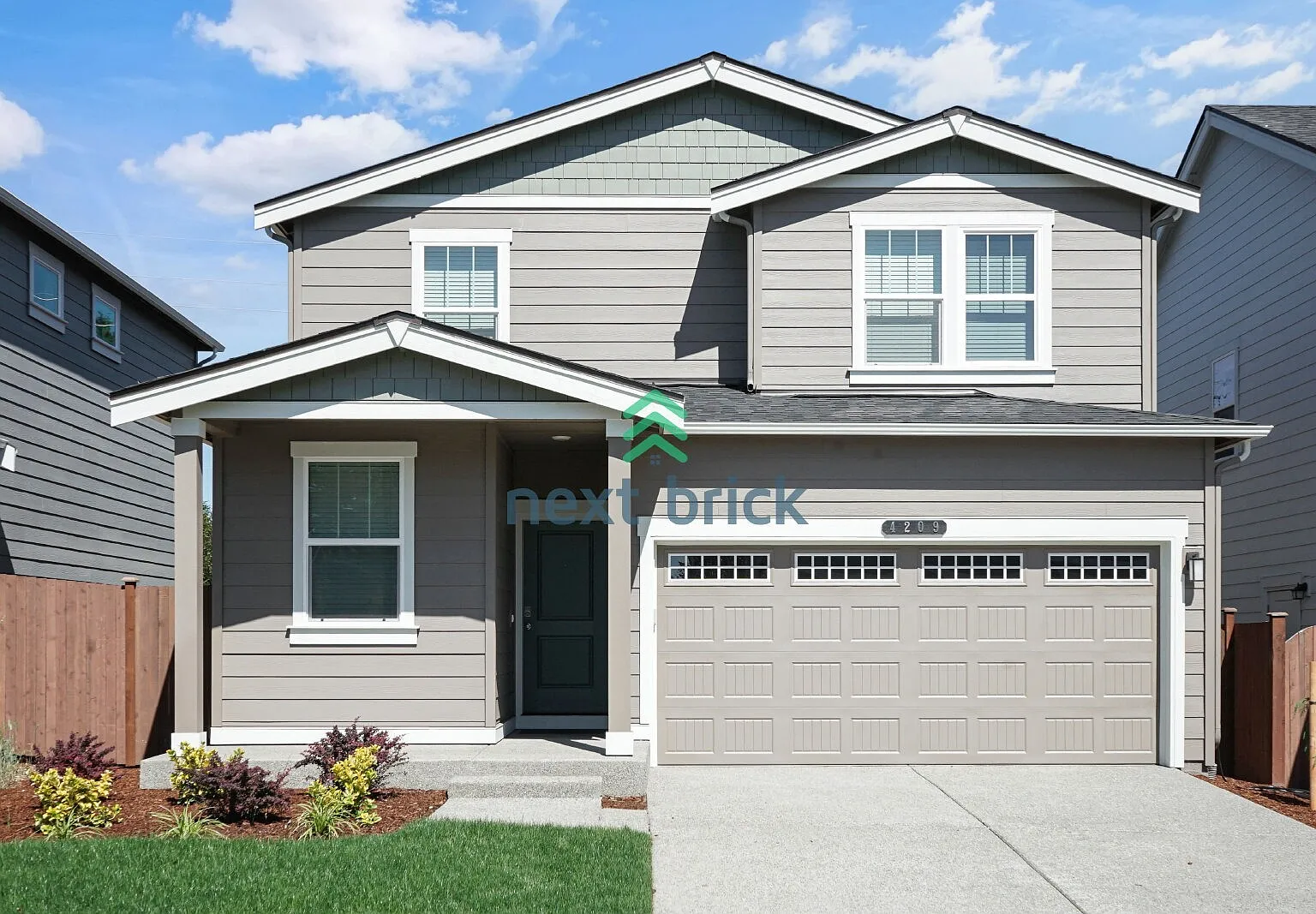 4 Beds and 2.5 Baths Single-family Home Available for Rent! — Photo 1
