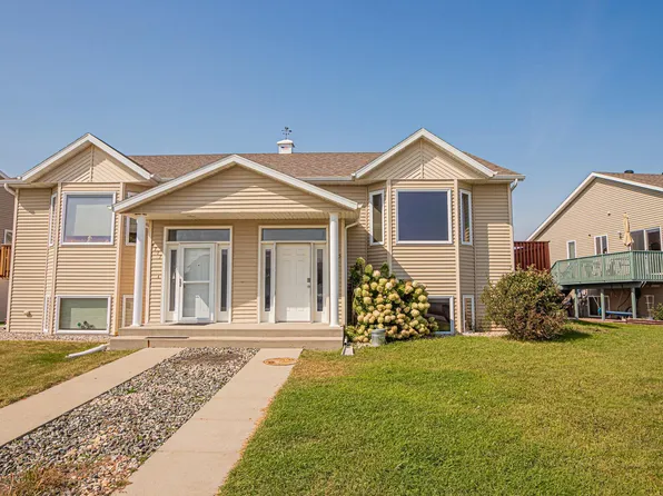 4775 Harvest Dr S, Fargo, ND 58104