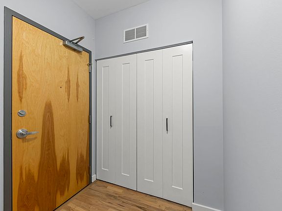 4th image of 1720 S Michigan Ave APT 208