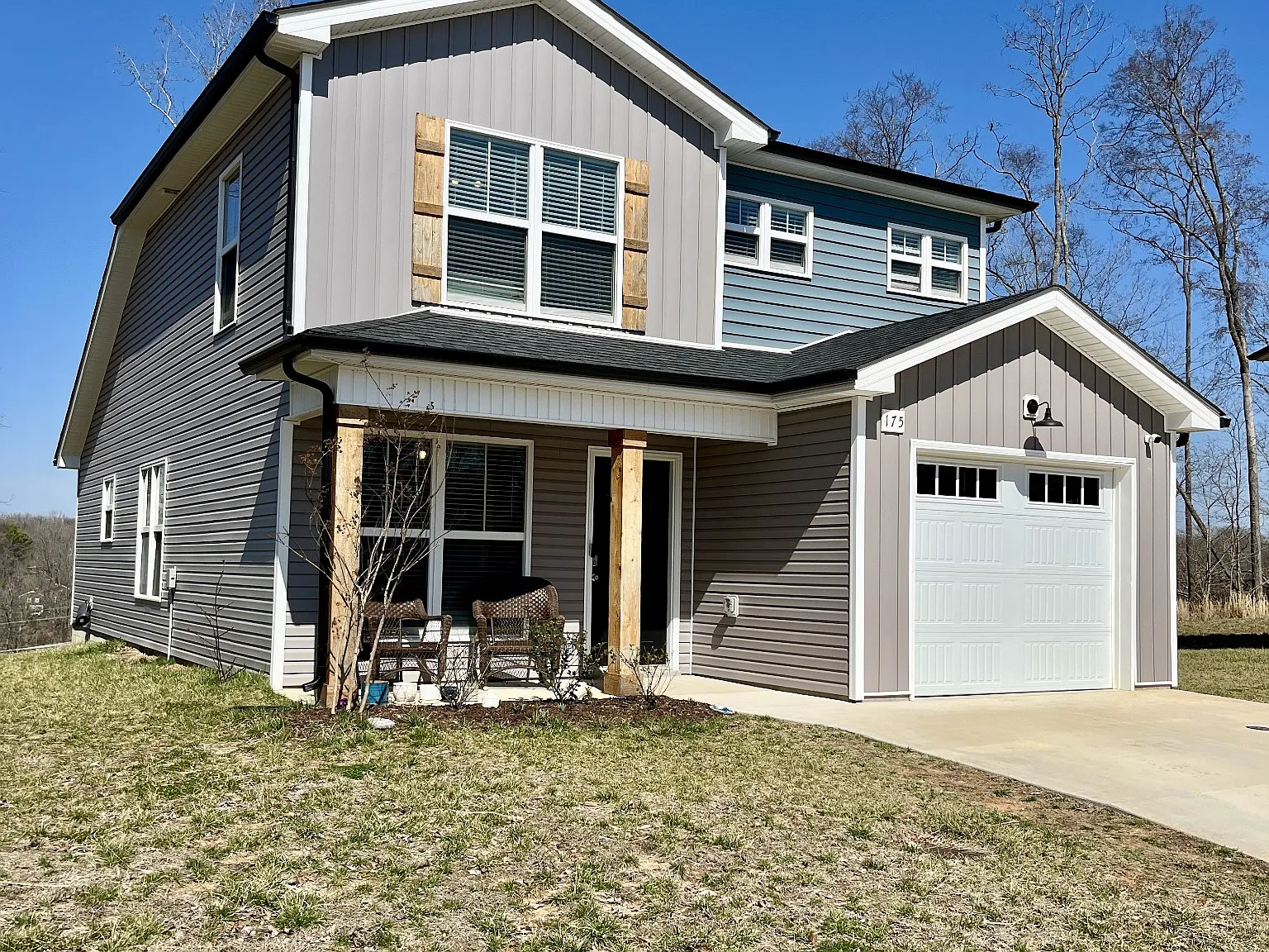 3 bed, 2.5 bath, 1357 sqft, $1,800 — Photo 1