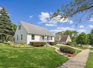1316 College St, Cedar Falls, IA 50613