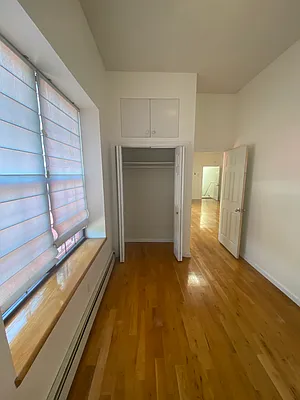 Rented by Bouklis Group | media 10