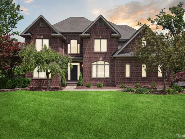 4657 McDonald Ct, Brighton, MI 48116