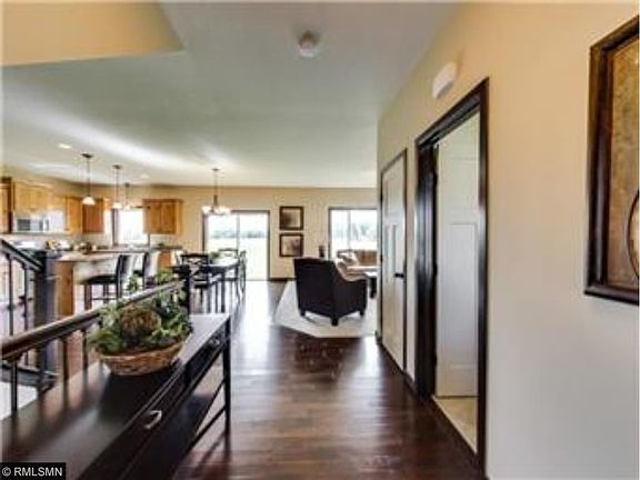 2nd image of 2014 Red Oak Ln