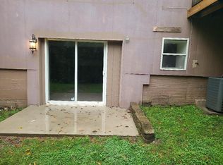 2103 Main St #L, Spring Grove, IL 60081