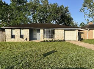 16926 David Glen Dr, Friendswood, TX 77546