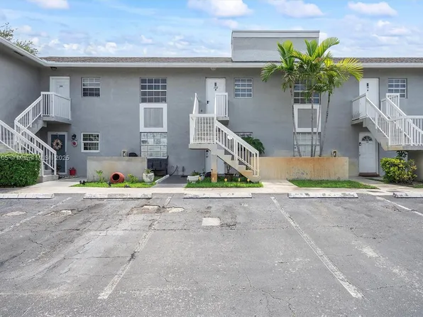 438 NE 210th Circle Ter APT 102-4B, Miami, FL 33179