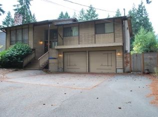 18247 30th Ave NE, Lake Forest Park, WA 98155