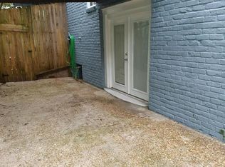 7736 Sycamore St, New Orleans, LA 70118