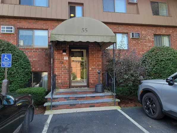 55 Log Street #2F, Manchester, NH 03102