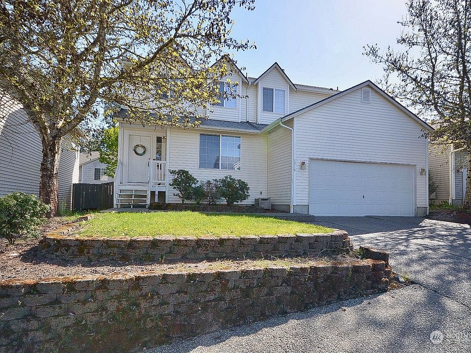 1st image of 1218 185th Street E