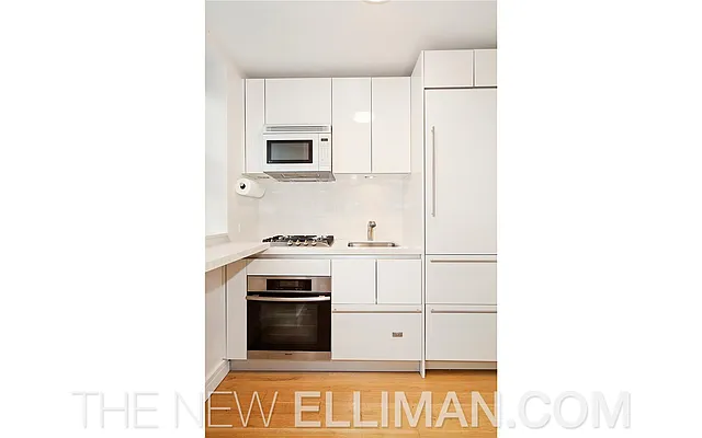 Rented by Douglas Elliman | media 14