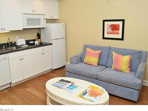 4th image of 450 Old San Carlos Blvd #317