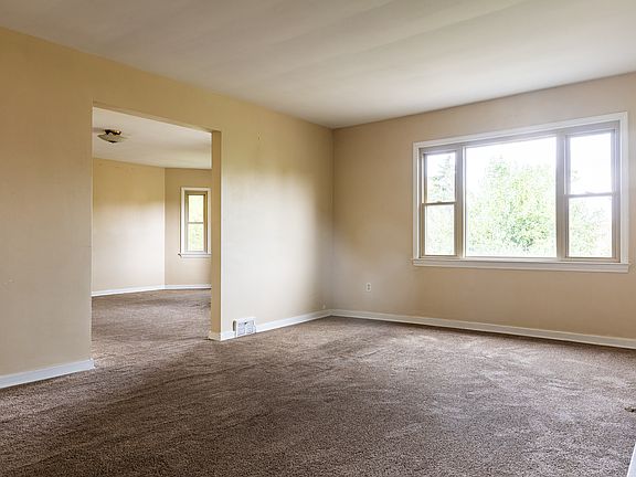 3rd image of 6720 Thomas Blvd Floor 2