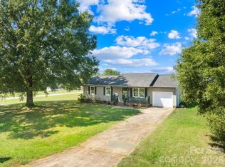 910 Lyndsey Brooke Ct, Lincolnton, NC 28092