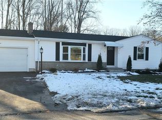 7 Capri Dr, Johnston, RI 02919