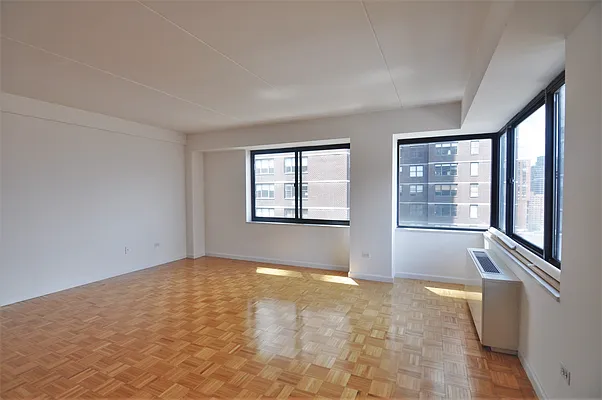 Rented by BLU Real Estate | media 12