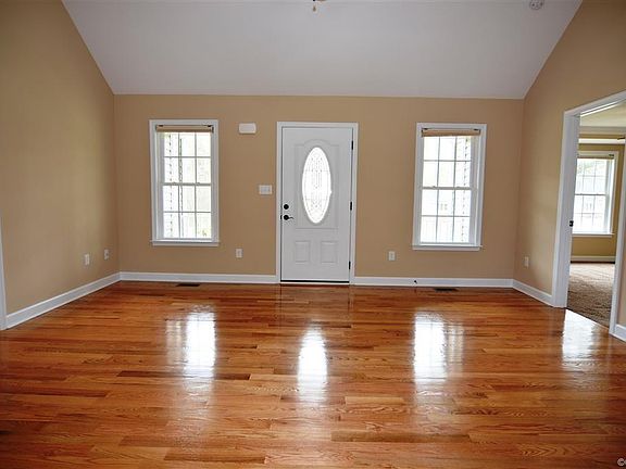 4th image of 20420 Woodland Dr