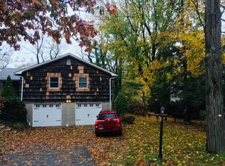 40 Lower Rocky Point Rd, Miller Place, NY 11764