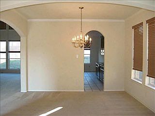 3rd image of 1117 Noblewood Dr
