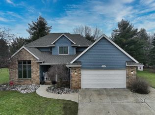 15065 Duxbury Ln, Lansing, MI 48906