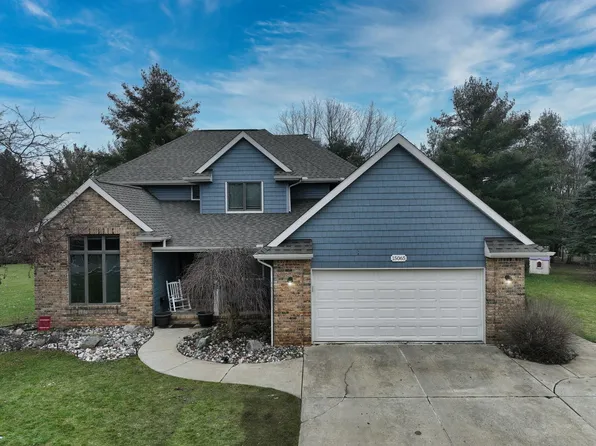 15065 Duxbury Ln, Lansing, MI 48906