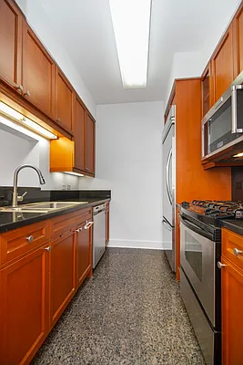 Rented by Nest Seekers International | media 4
