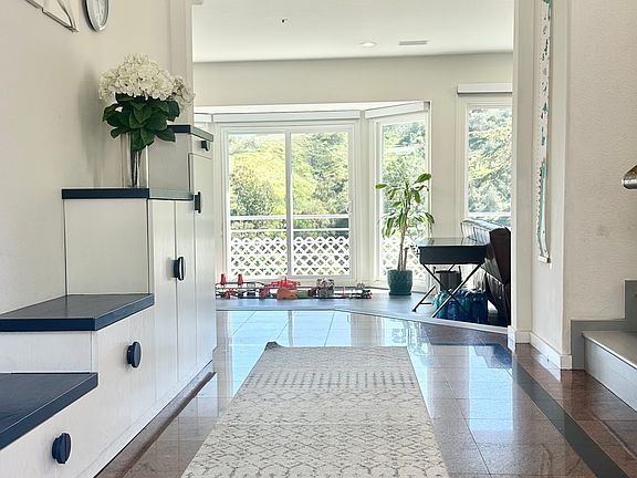 Home Entrance (Unfurnished house )