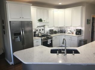 664 Hyacinth Rd, Cincinnati, OH 45245