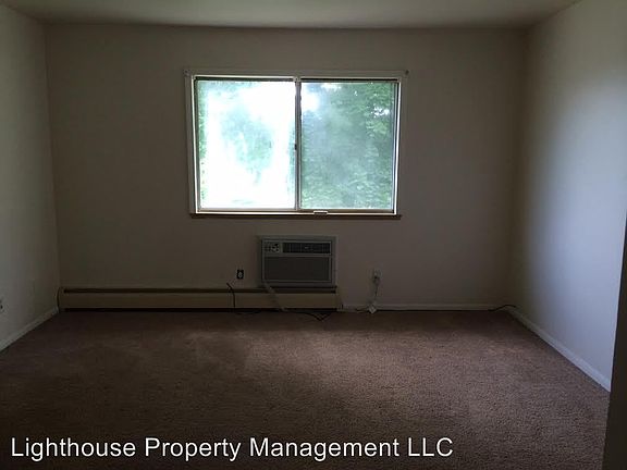 4th image of 3275 Charlesgate Ave SW APT C