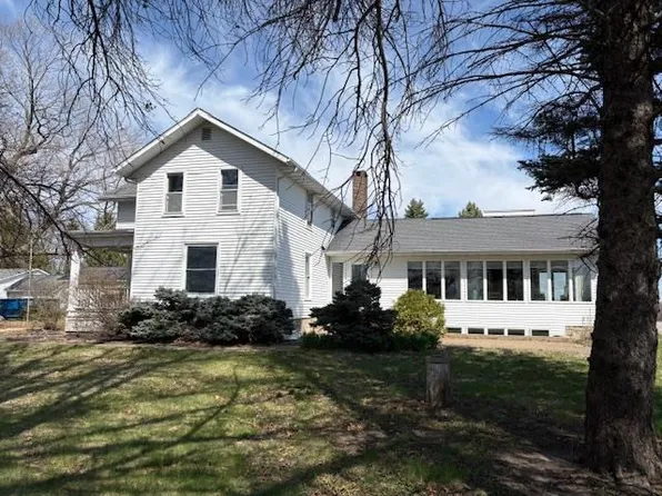 4588 Sutliff Rd NE, Solon, IA 52333