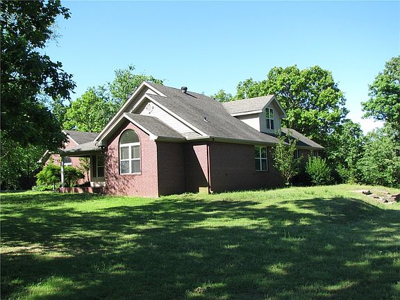 3rd image of 6431 Summer Shade Dr