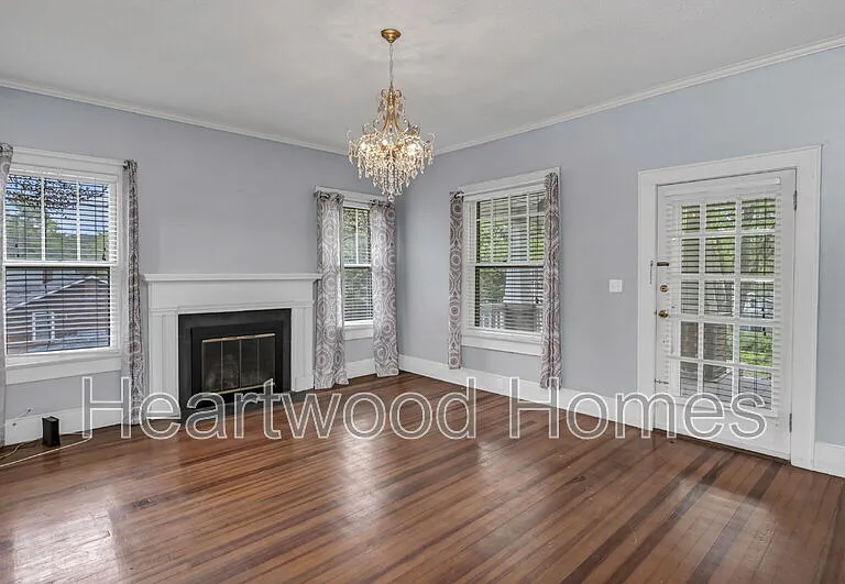 2417 Clark St #B — Photo 2