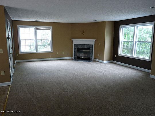 2nd image of 65 Gold Leaf Dr